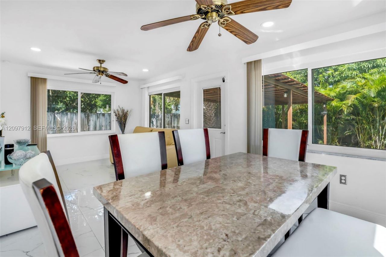 6771 Harding St , Hollywood, FL 33024 Photo