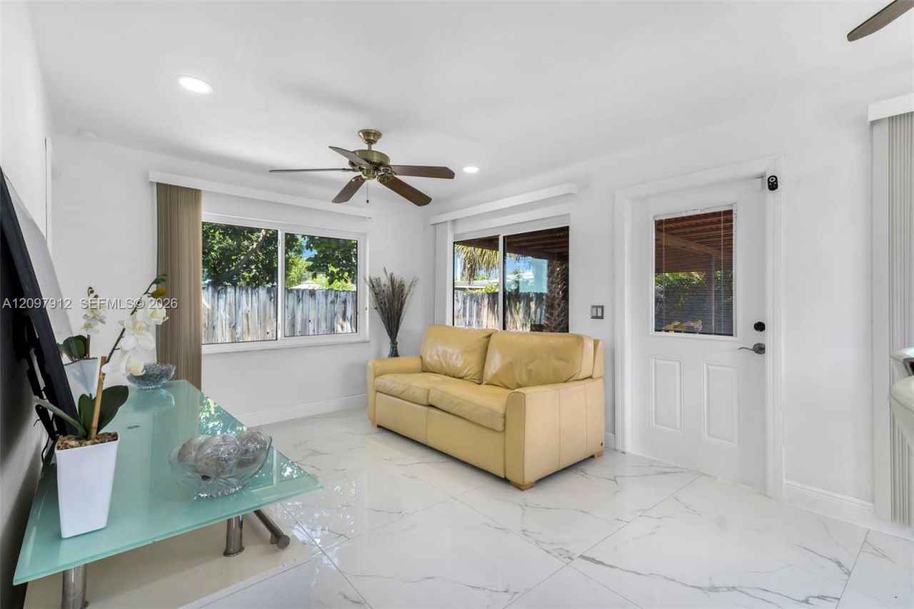 6771 Harding St , Hollywood, FL 33024 Photo
