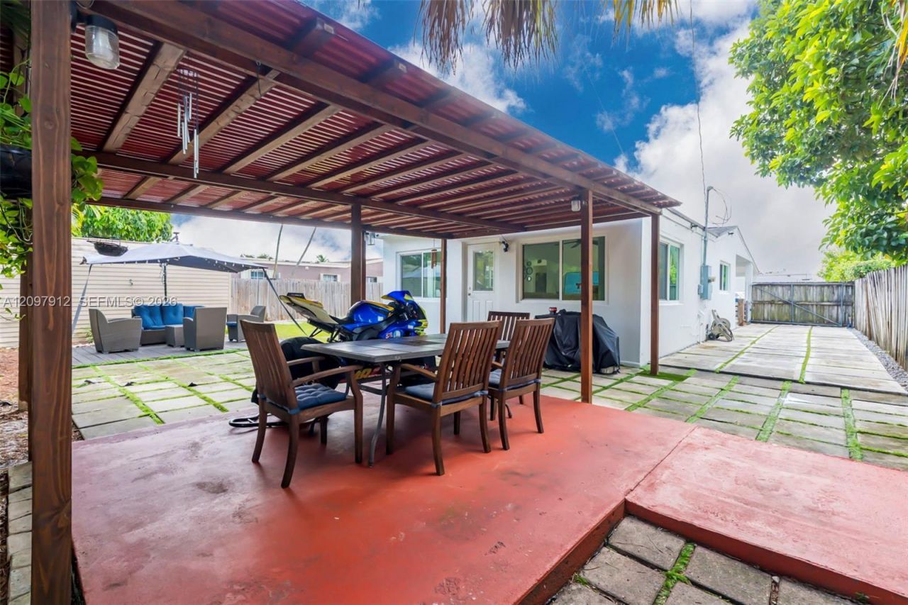 6771 Harding St , Hollywood, FL 33024 Photo