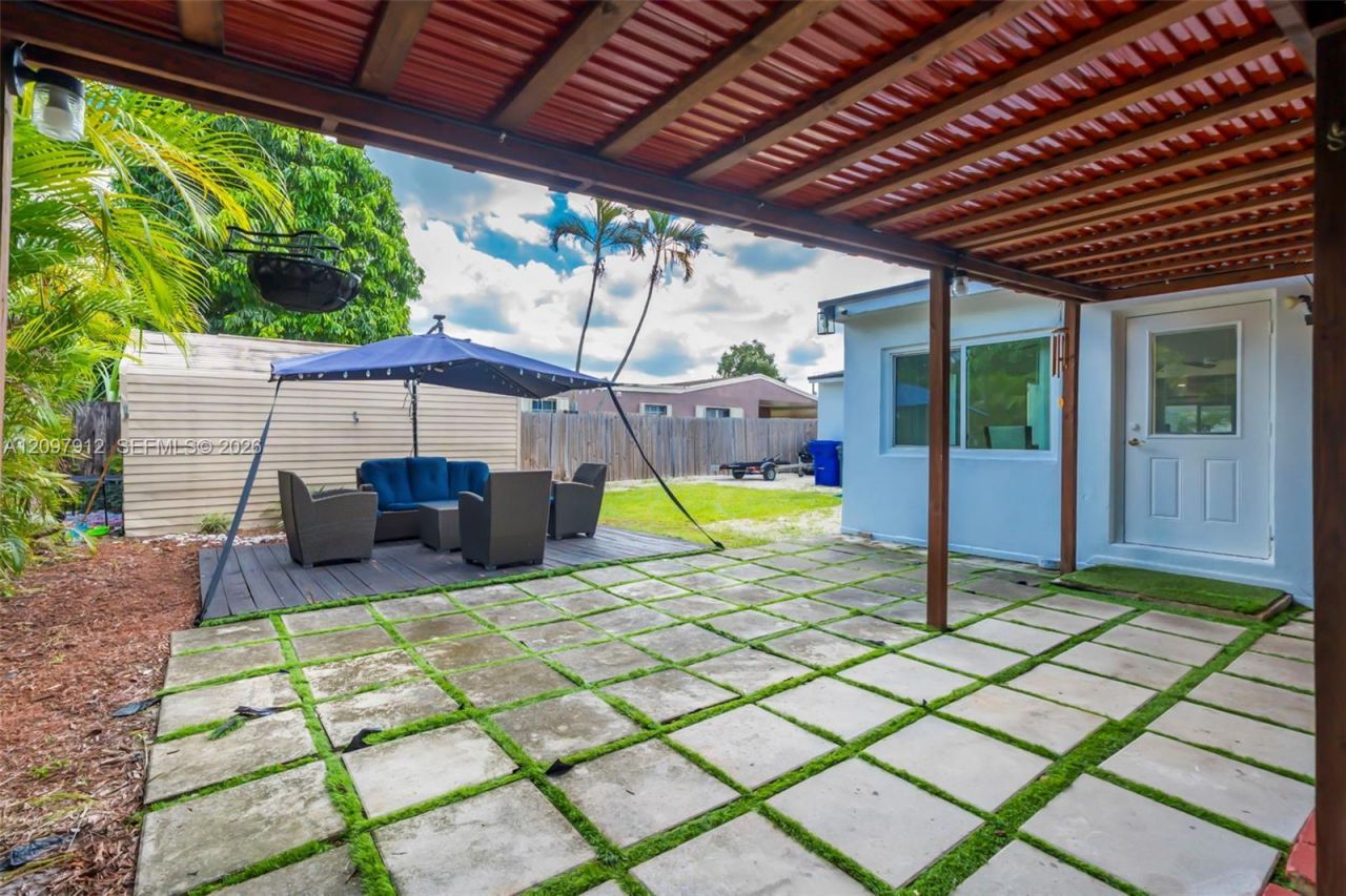 6771 Harding St , Hollywood, FL 33024 Photo
