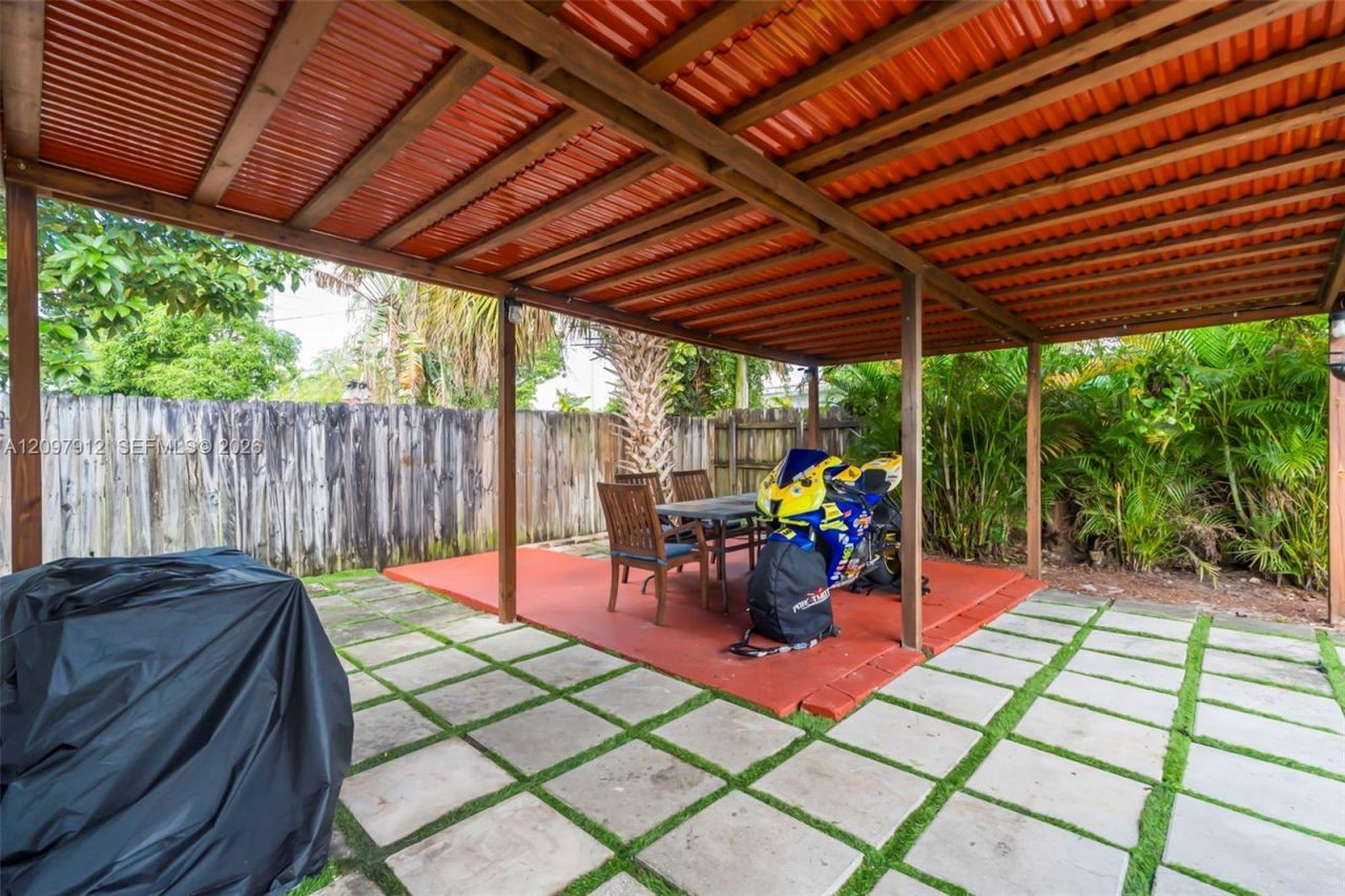 6771 Harding St , Hollywood, FL 33024 Photo
