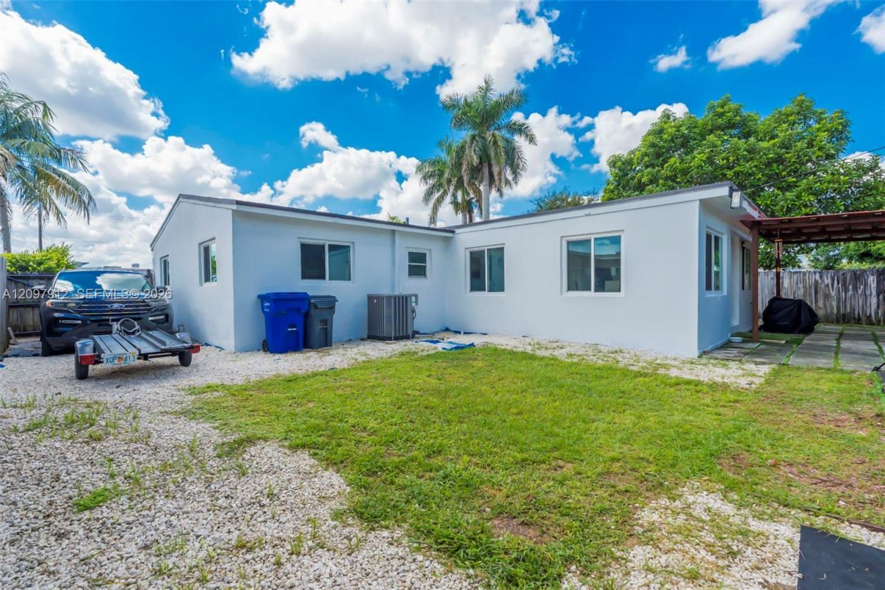 6771 Harding St , Hollywood, FL 33024 Photo