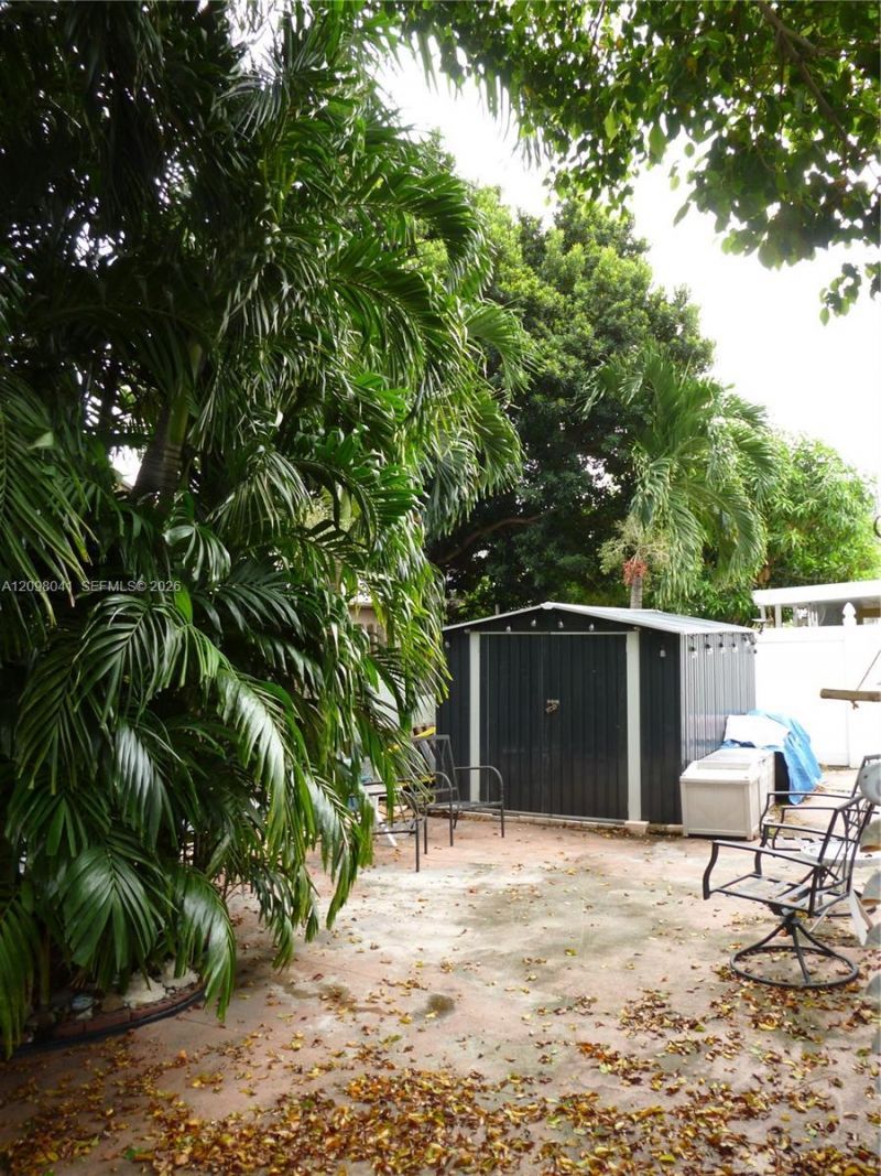 8161 NW 186th Ter , Hialeah, FL 33015 Photo