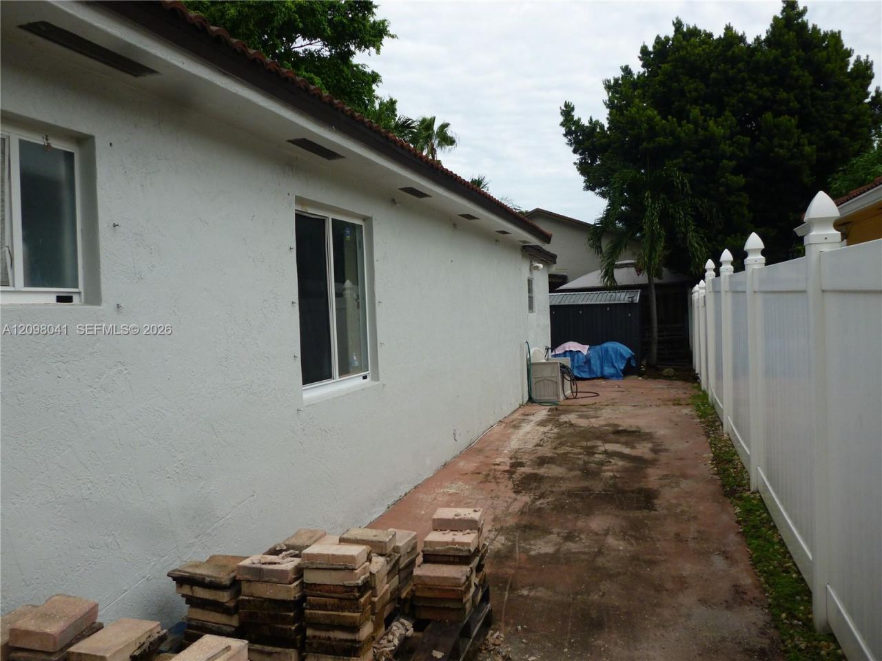 8161 NW 186th Ter , Hialeah, FL 33015 Photo