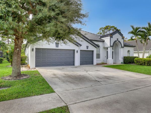 15818 Glen Willow Lane, Wellington, FL 33414