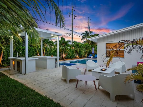570 N Dover Road, Tequesta, FL 33469