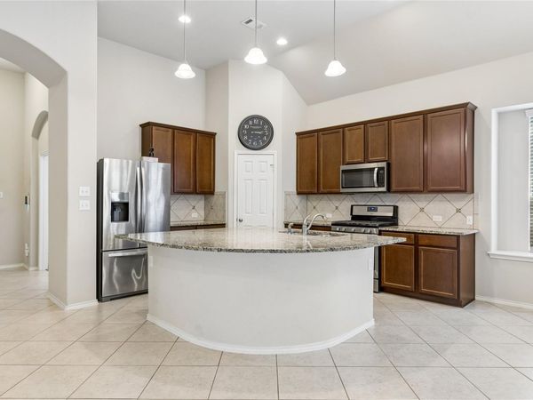 505 Cerezo DR, Leander, TX 78641