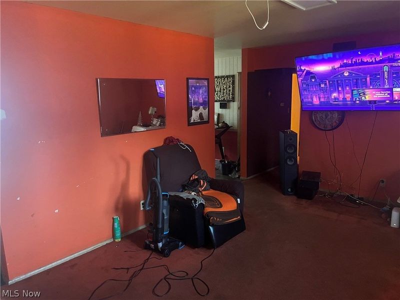 788 Valdes Avenue, Akron, OH 44320 Photo 6