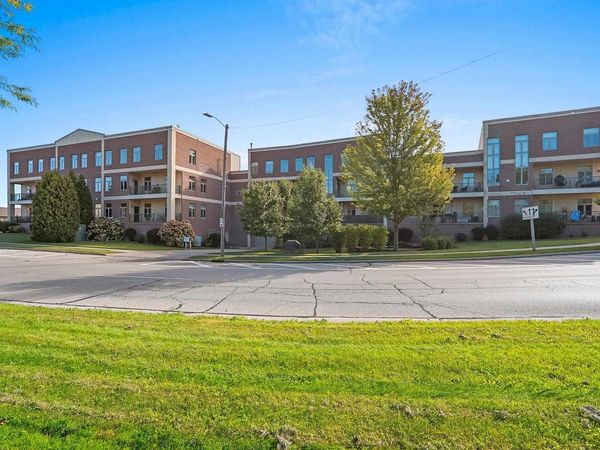 555 MAIN AVENUE, Unit 208, De Pere, WI 54115