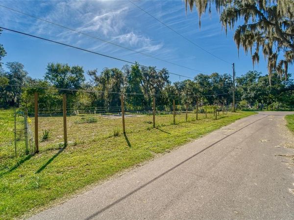 3533 JORDAN ROAD , DOVER, FL 33527