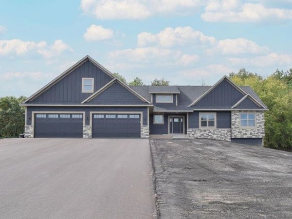 17950 Staples Street NE, Ham Lake, MN 55304