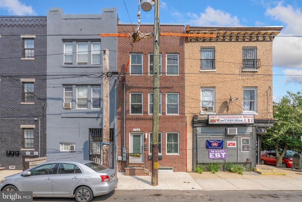 1739 S 5th Street, Unit 2, Philadelphia, PA 19148 Main Photo