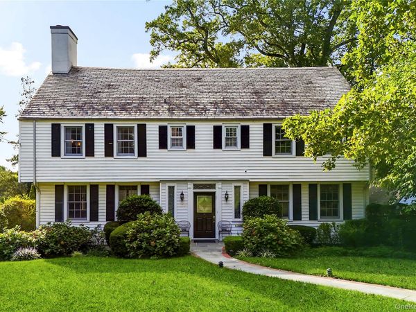 132 Overlook Road, New Rochelle, NY 10804