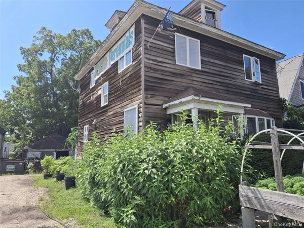 164 LITTLE EAST NECK, West Babylon, NY 11704