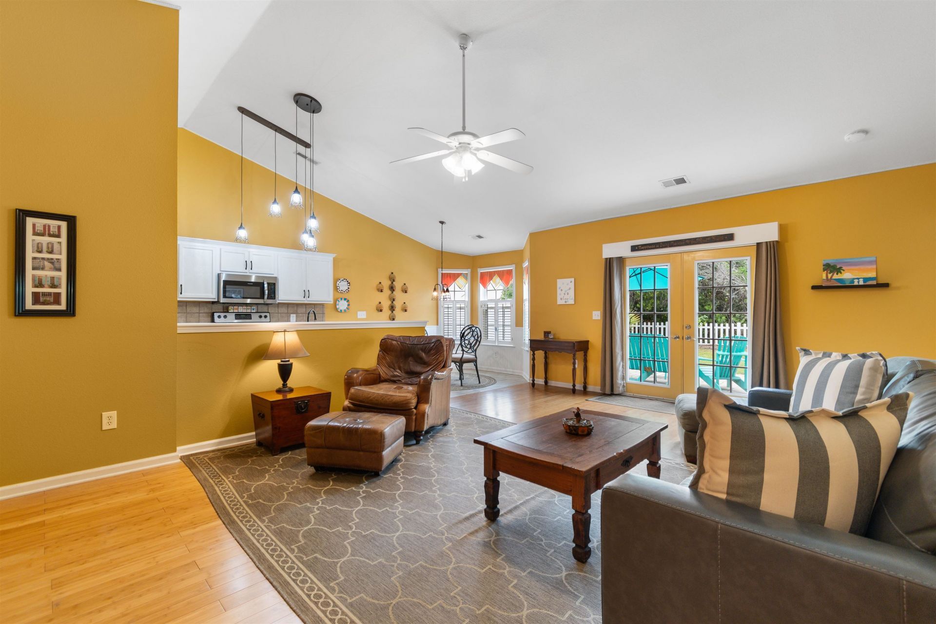 636 Pepperbush Dr. Photo 11