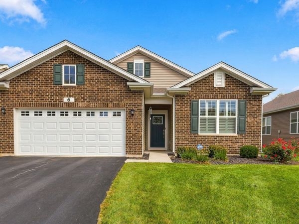 6 Eineke Court, Algonquin, IL 60102