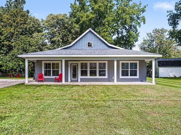 220 James Street, Allegan, MI 49010