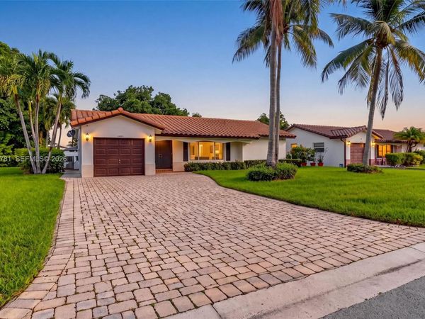10403 NW 80th Ct, Tamarac, FL 33321