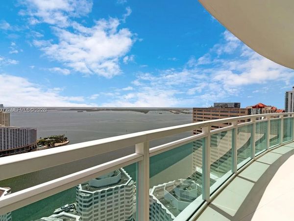 950 Brickell Bay Dr, Unit 3710, Miami, FL 33131