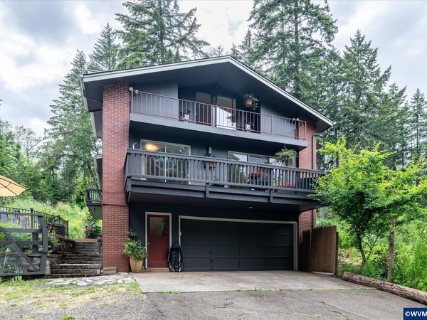 27828 Gibralter Lp, Eugene, OR 97405