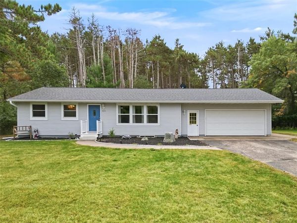 435 S Beach Drive, Altoona, WI 54720