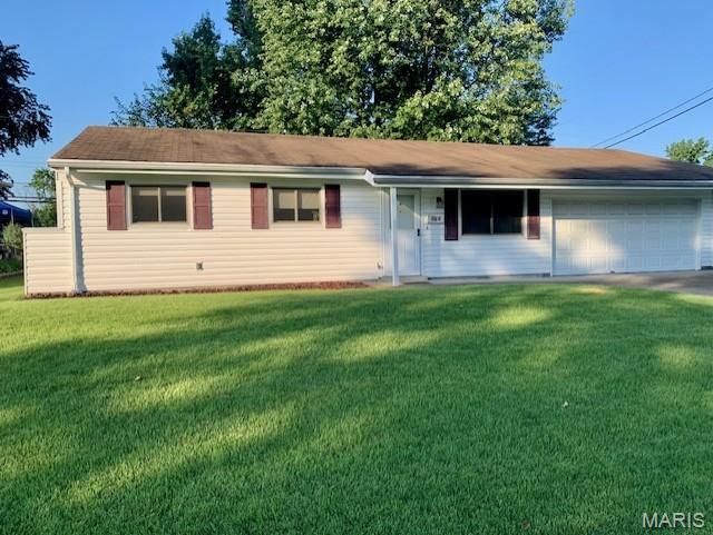 660 Central Parkway, Florissant, MO 63031 Main Photo
