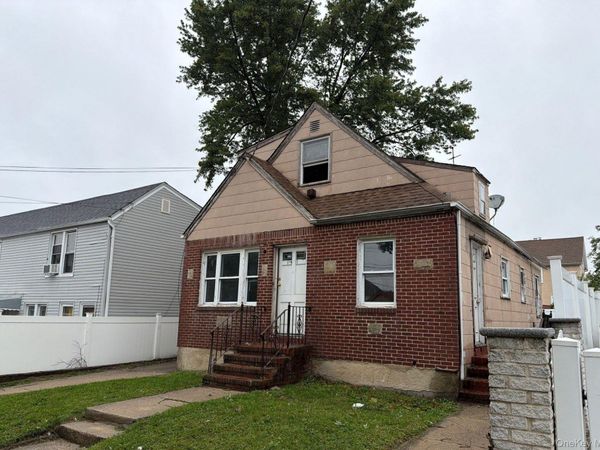 119-11 194th Street , Saint Albans, NY 11412