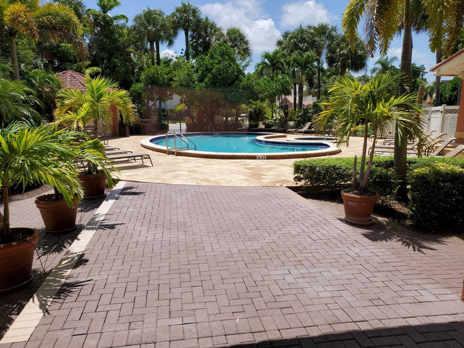 300 Uno Lago Drive, Unit 103, Juno Beach, FL 33408 Photo