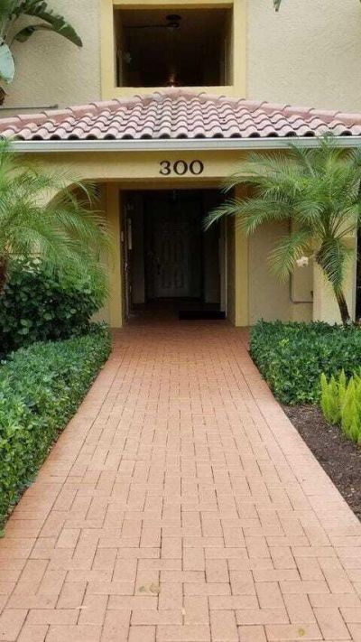 300 Uno Lago Drive, Unit 103, Juno Beach, FL 33408 Photo