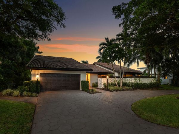 3527 Pine Lake Court, Delray Beach, FL 33445