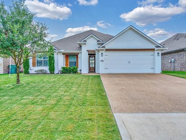 320 Daisy Lane, Robinson, TX 76706