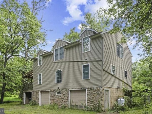 198 VALLEY LANE , HUMMELSTOWN, PA 17036