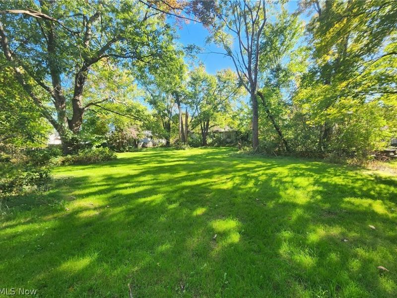 34357 White Road, Willoughby Hills, OH 44092 Photo 24