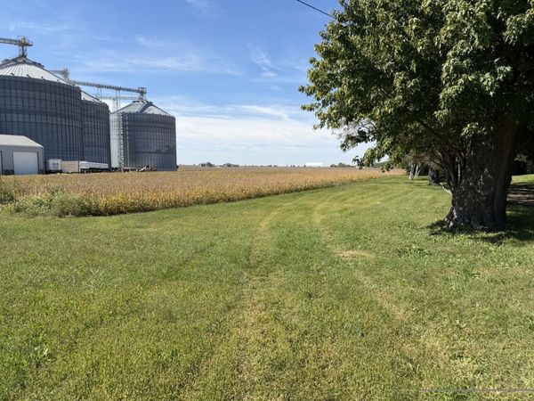 305 N Michigan Street , Ashkum, IL 60911