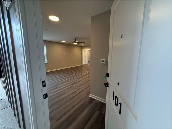 7085 Hanesbrook Circle , Clemmons, NC 27012