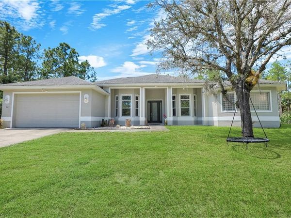 525 Desoto BLVD N, NAPLES, FL 34120