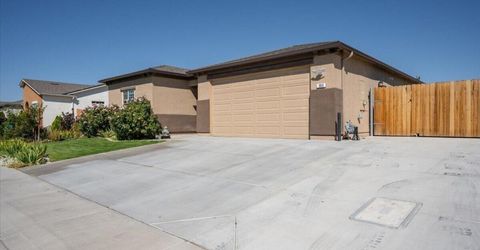 966 Kathryn Court, Fernley, NV 89408 Photo