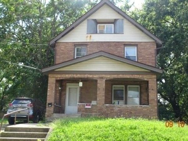 1194 Laird , Akron, OH 44320