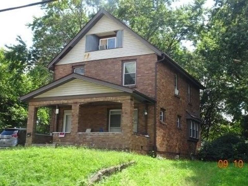 1194 Laird, Akron, OH 44320 Photo 2