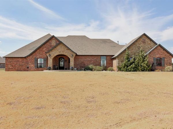 203 Raye Place, Tuttle, OK 73089