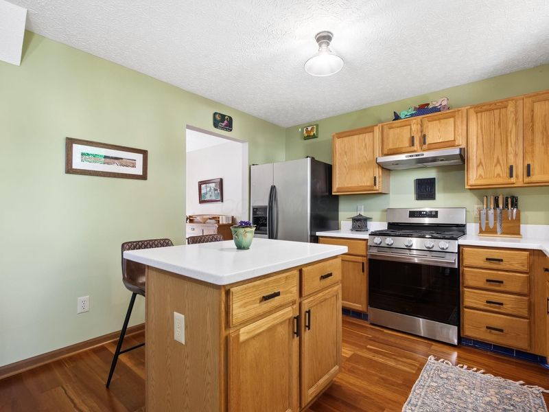 6126 Carmell Drive, Columbus, OH 43228 Photo 10