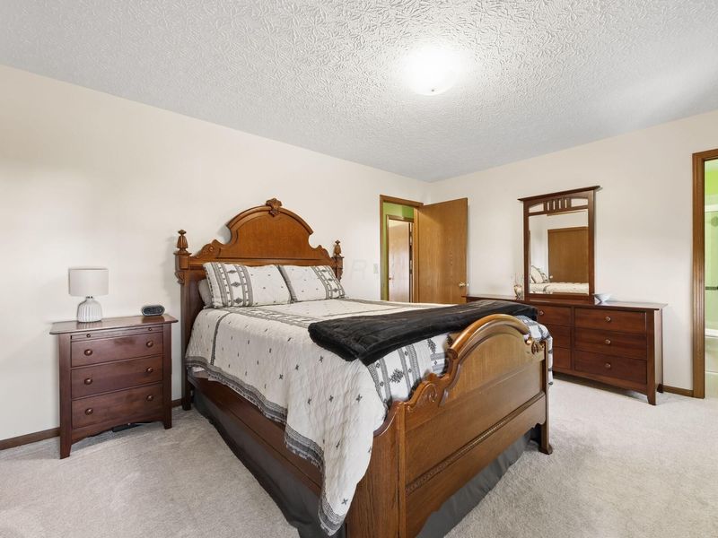 6126 Carmell Drive, Columbus, OH 43228 Photo 30