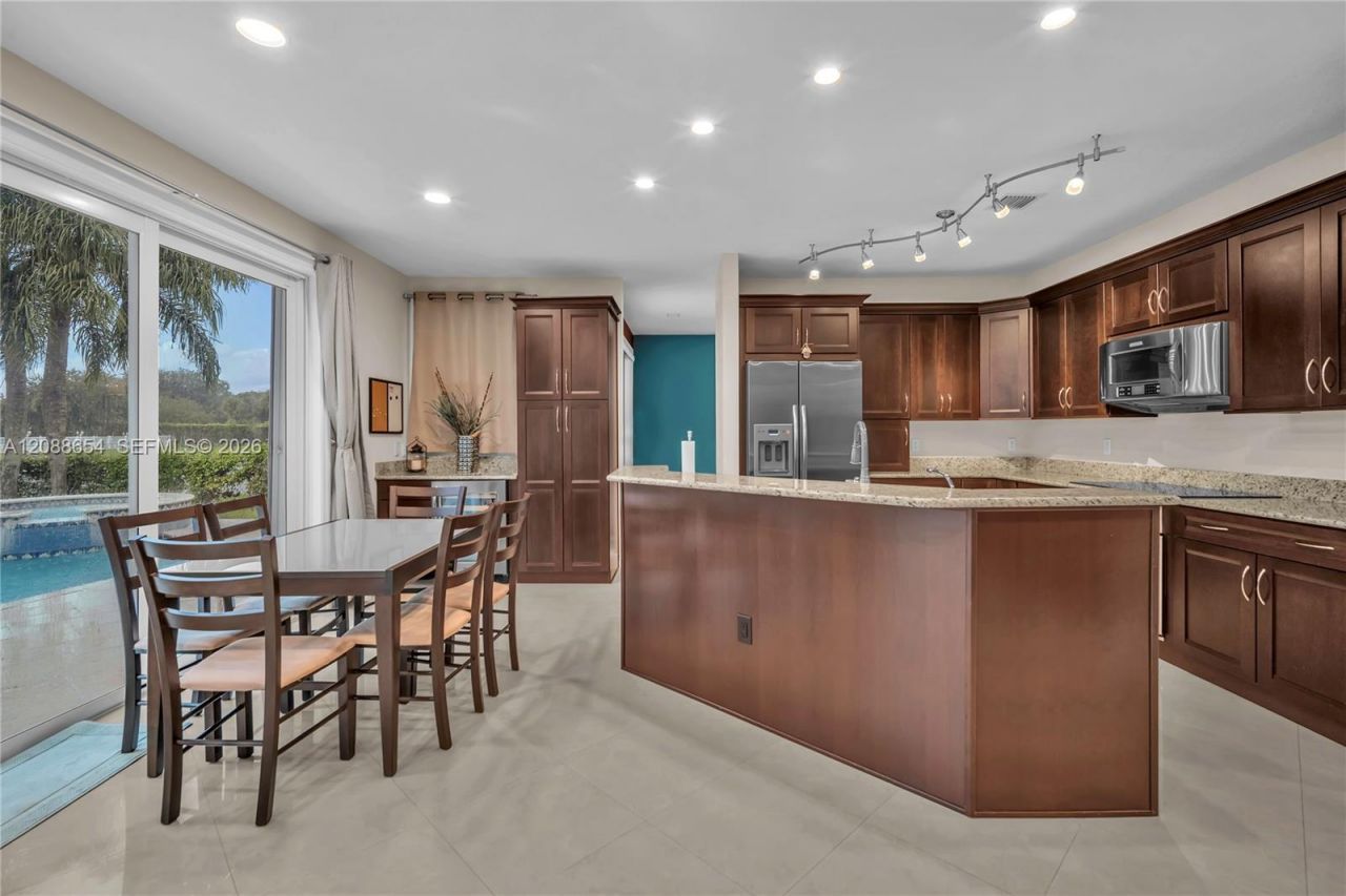 15922 NW 14th Pl, Pembroke Pines, FL 33028 Photo