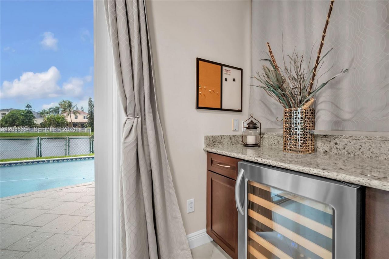 15922 NW 14th Pl, Pembroke Pines, FL 33028 Photo