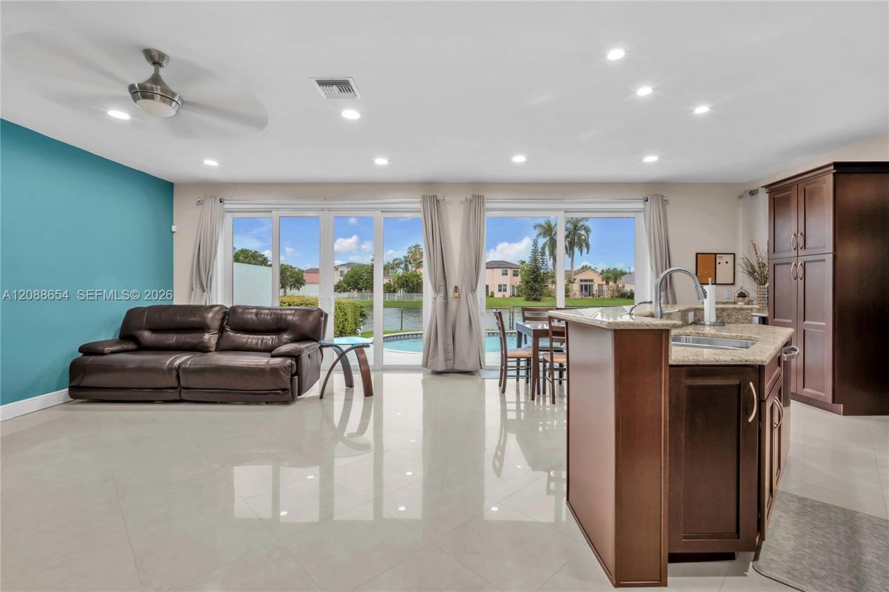 15922 NW 14th Pl, Pembroke Pines, FL 33028 Photo