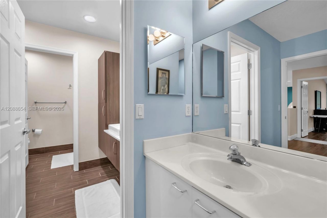 15922 NW 14th Pl, Pembroke Pines, FL 33028 Photo