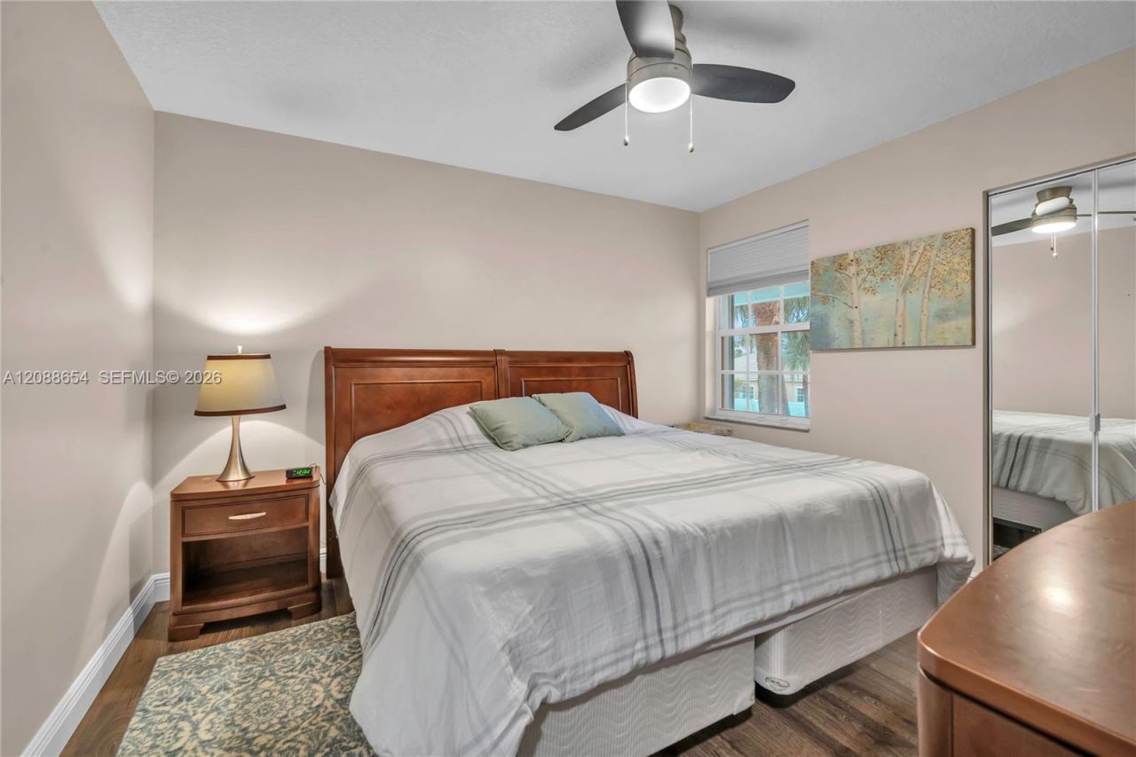 15922 NW 14th Pl, Pembroke Pines, FL 33028 Photo