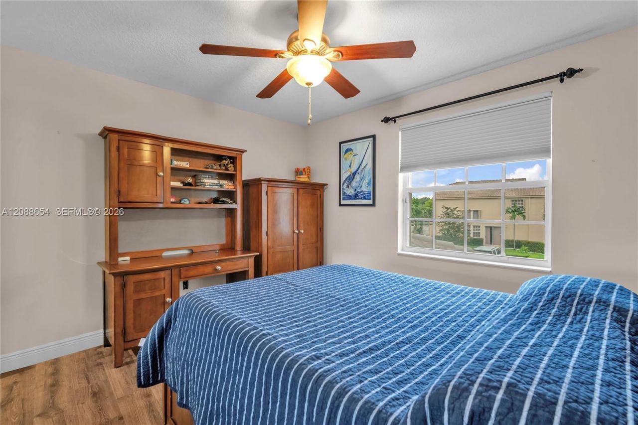 15922 NW 14th Pl, Pembroke Pines, FL 33028 Photo
