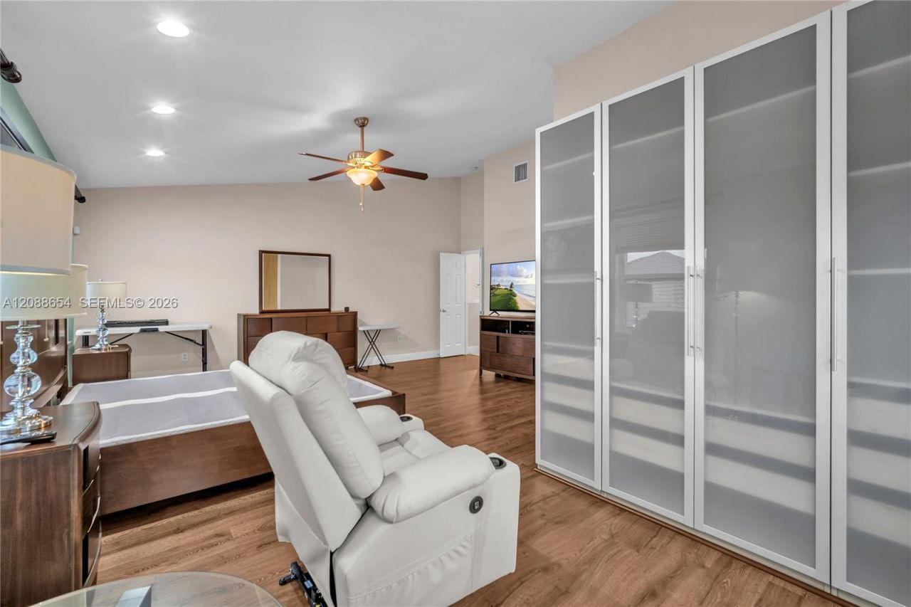 15922 NW 14th Pl, Pembroke Pines, FL 33028 Photo
