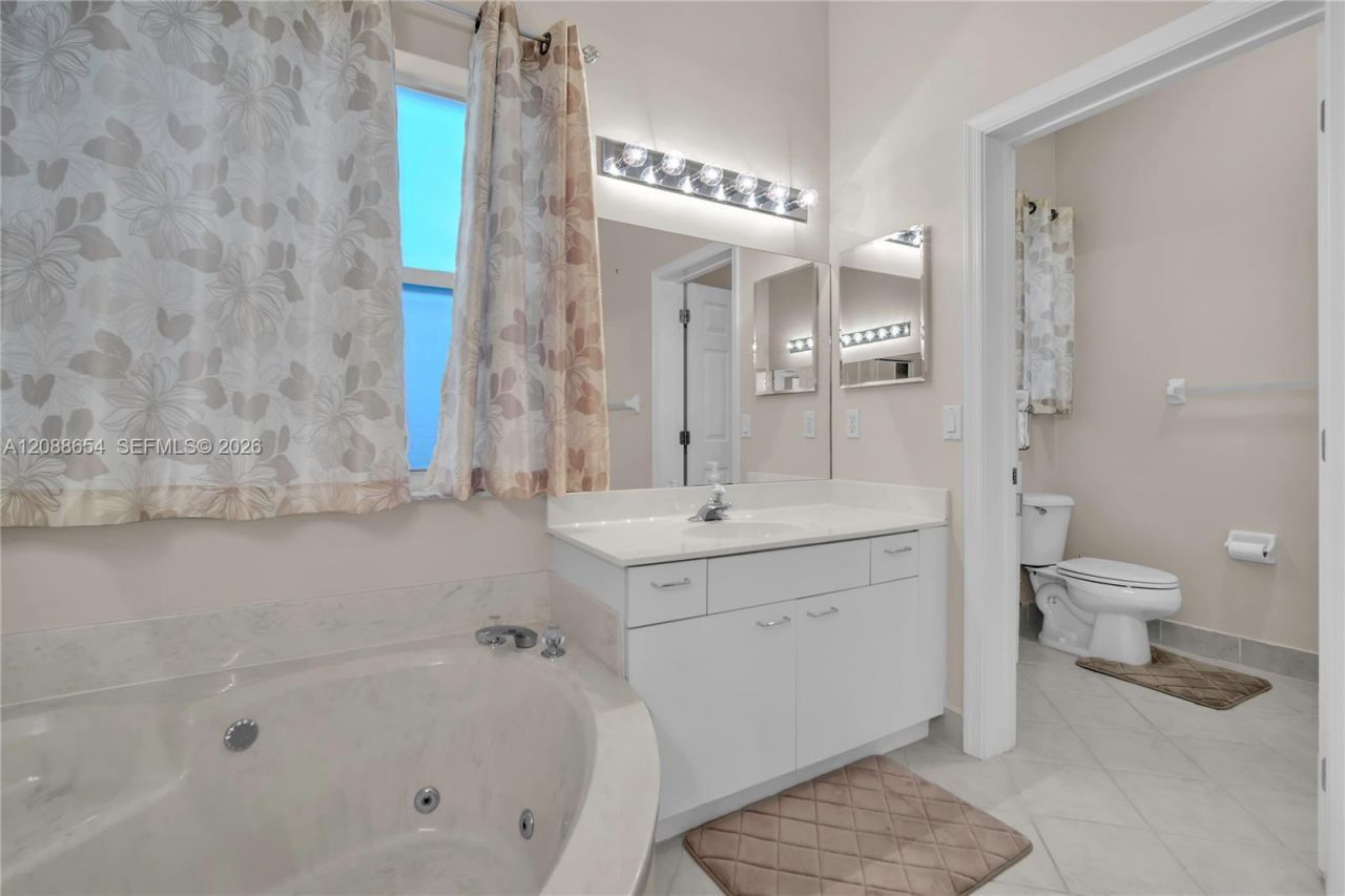 15922 NW 14th Pl, Pembroke Pines, FL 33028 Photo